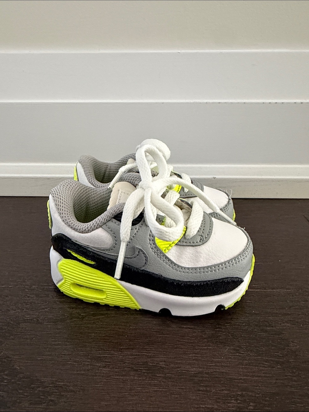 Nike Air Max Volt Sneaker Size 4C